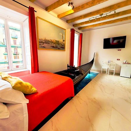 I Migliori Artisti Hotel Наполи Екстериор снимка