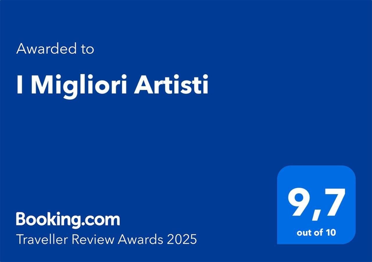 I Migliori Artisti Hotel Наполи Екстериор снимка